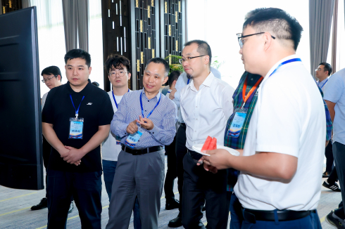 1725952969245553.jpg 9 会场外交流1_编辑.jpg